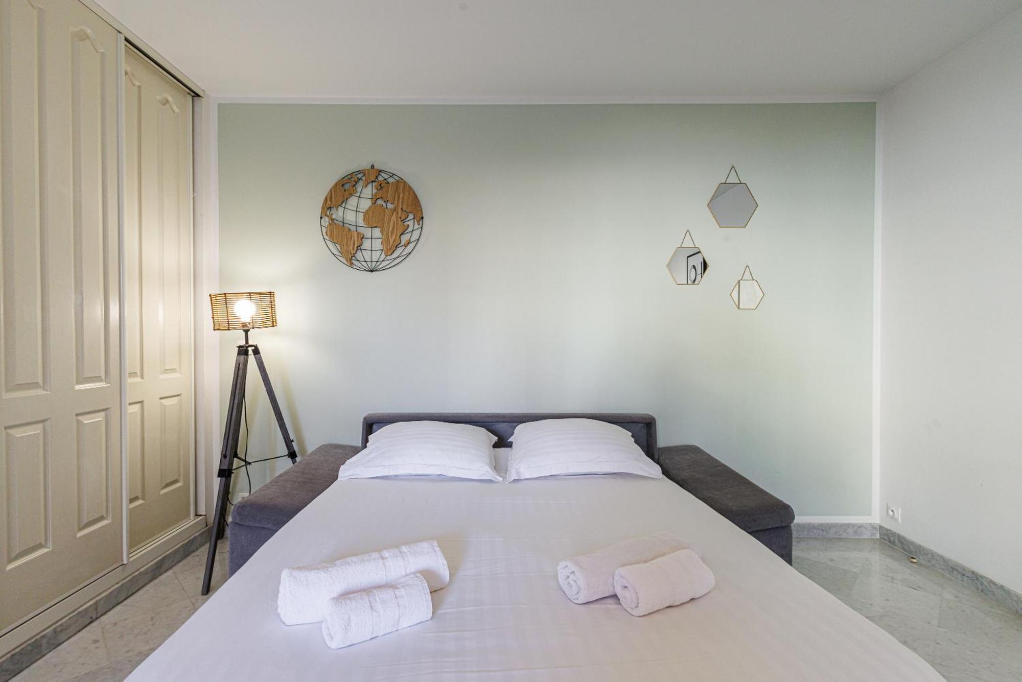 Le Victoria, Elegant T2 Au Bord Des Plages, Piscine, Sauna Menton Bagian luar foto