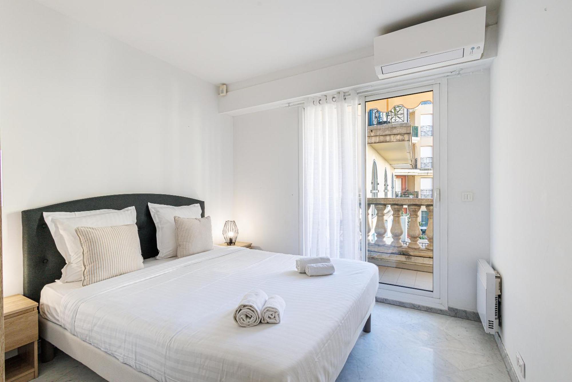 Le Victoria, Elegant T2 Au Bord Des Plages, Piscine, Sauna Menton Bagian luar foto